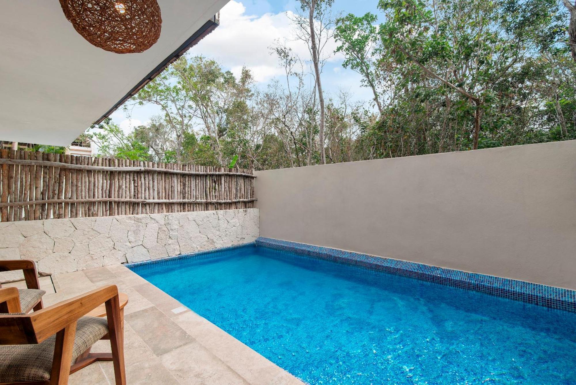 Private Pool1 Full Br 2sofabedsamenities Apartment